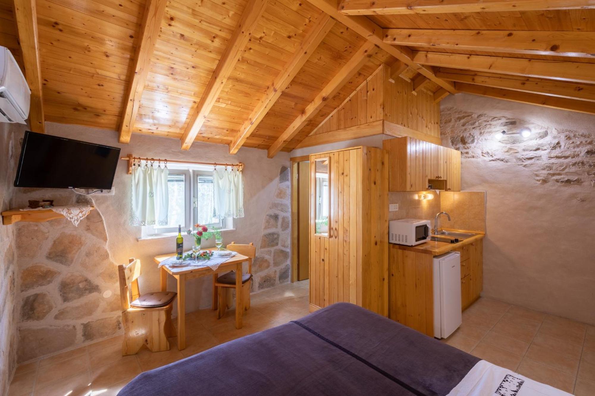Zrnovo Stone House Harmony 아파트 객실 사진