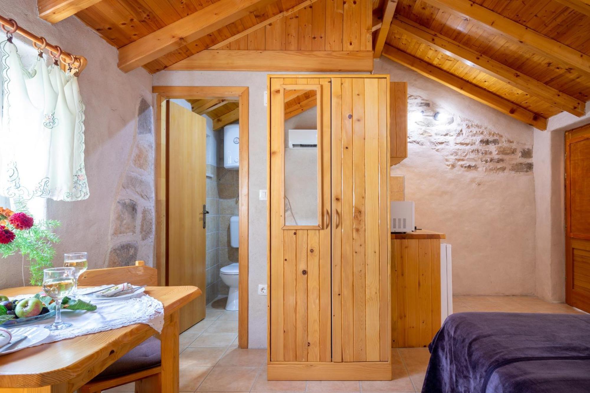 Zrnovo Stone House Harmony 아파트 객실 사진